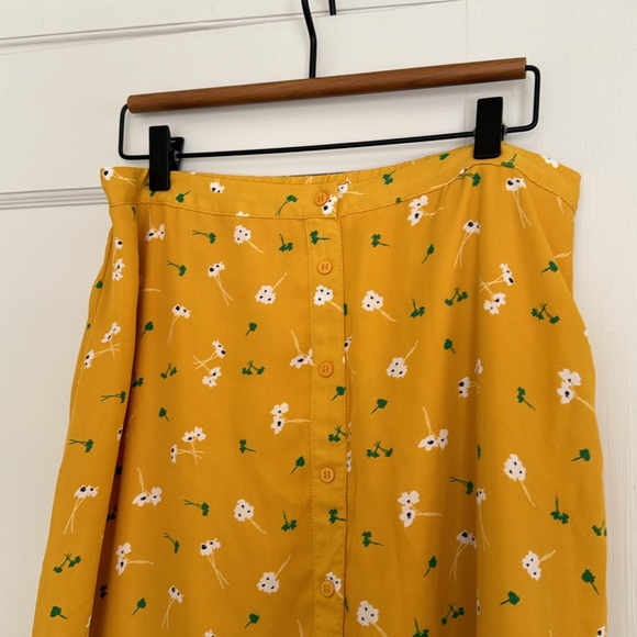Collective Concepts Button Front Yellow Floral Maxi Skirt Size L - Picture 6 of 12